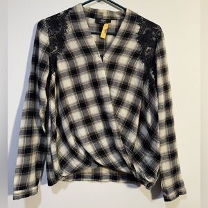 Vintage‎ Le Temps Des Cerises Black and White Wrap Blouse